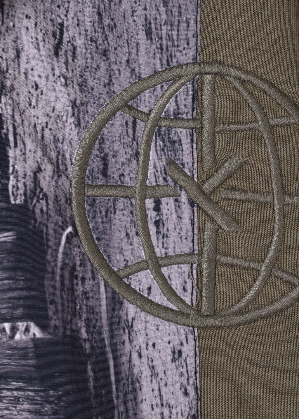 PRINTED PATCH OVERSIZE HOODIE