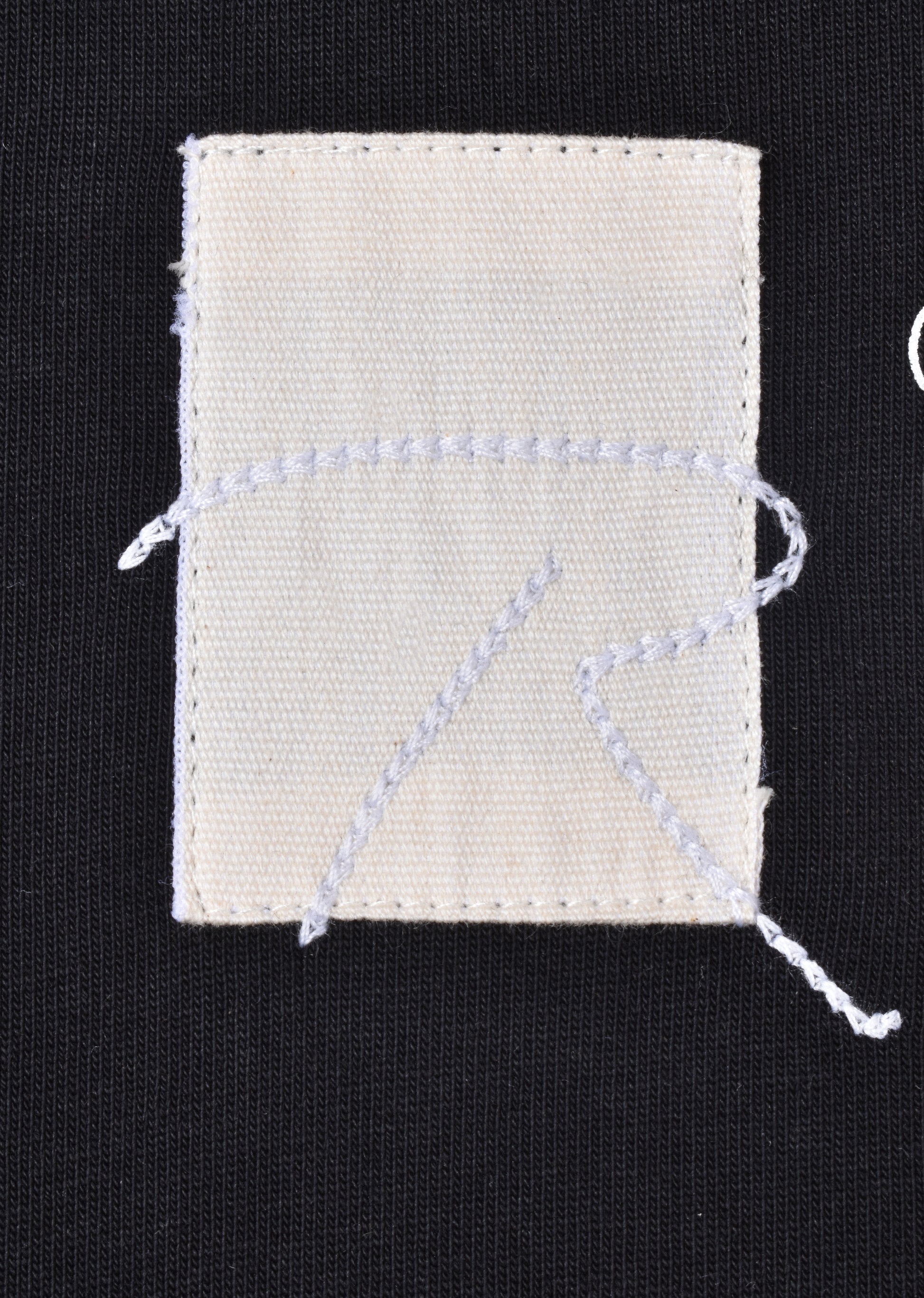 PRINTED PATCH  T-SHIRT