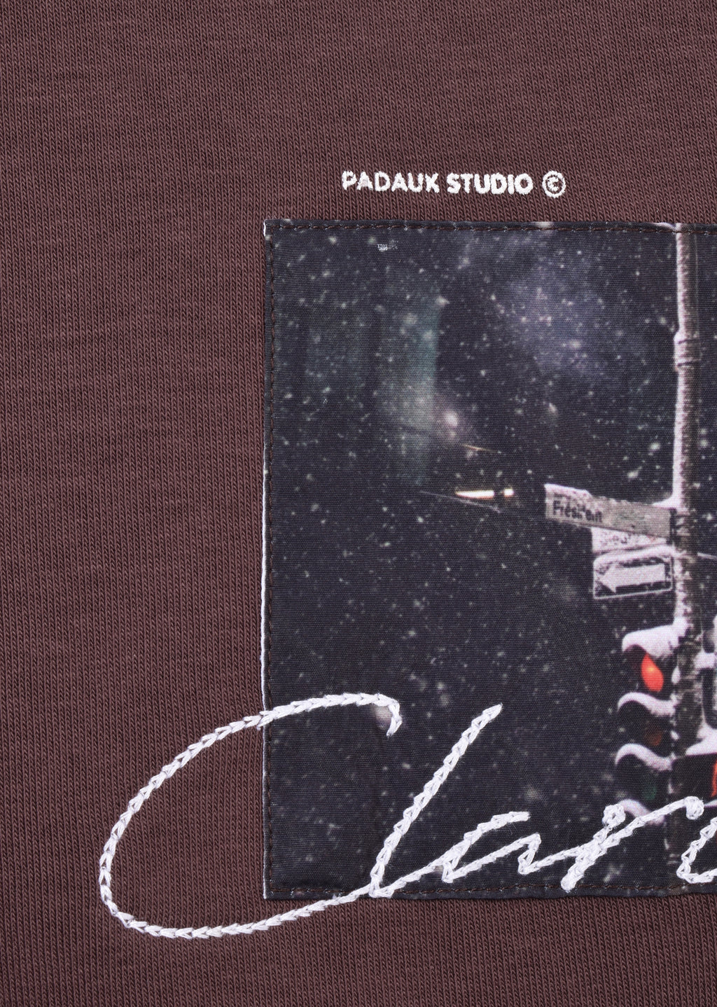 PRINTED PATCH SWEATSHIRT