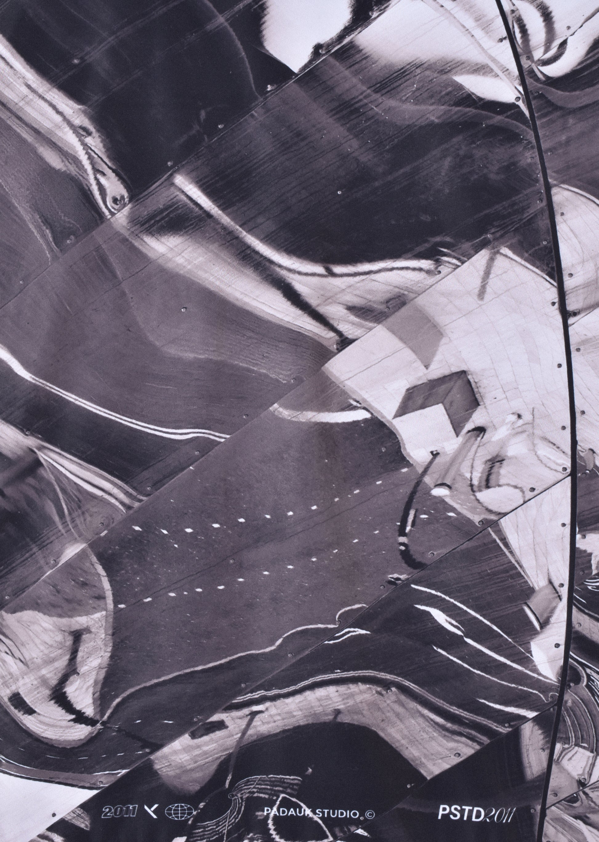 PRINTED PATCH HOODIE