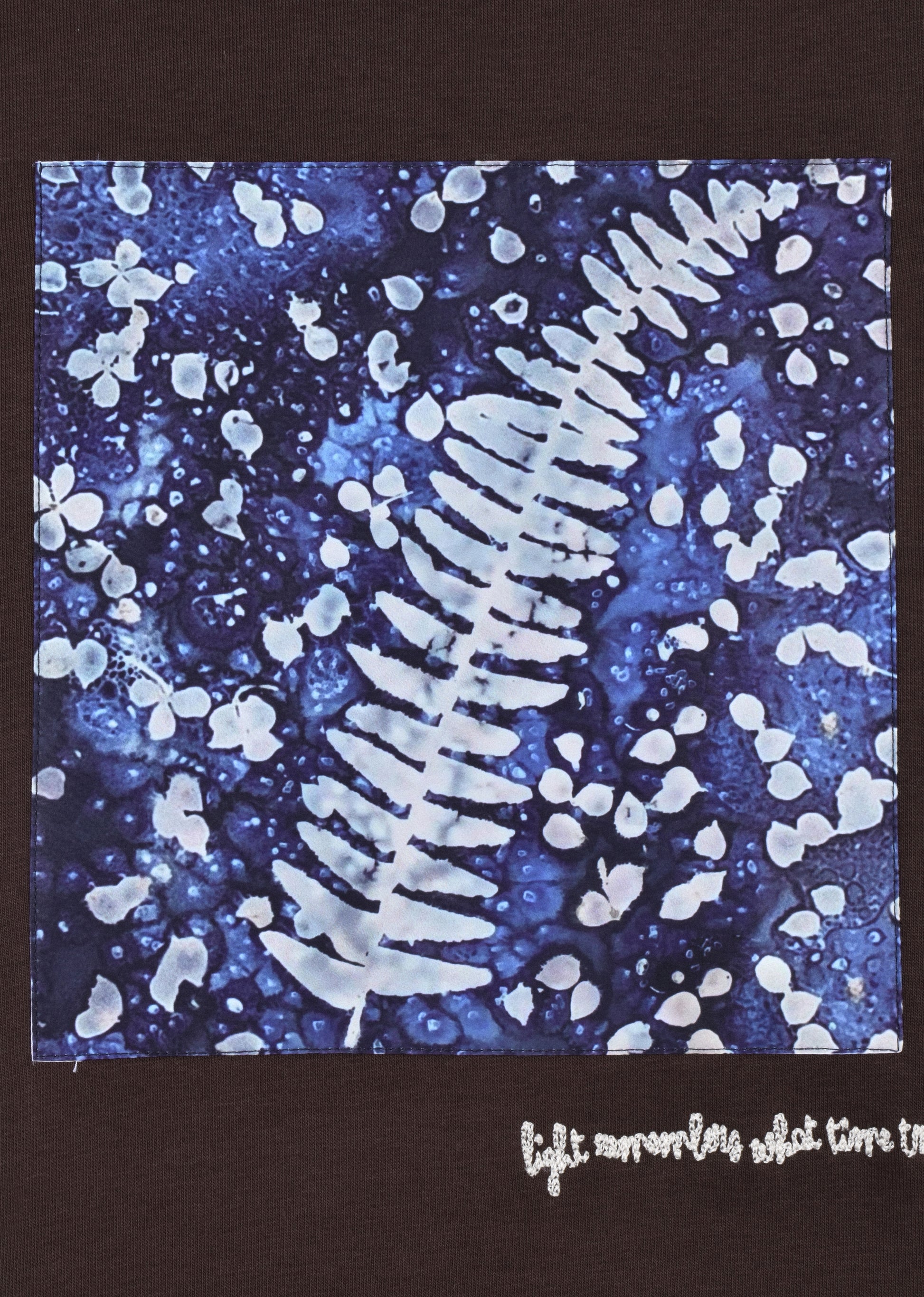 PRINTED PATCH SWEATSHIRT