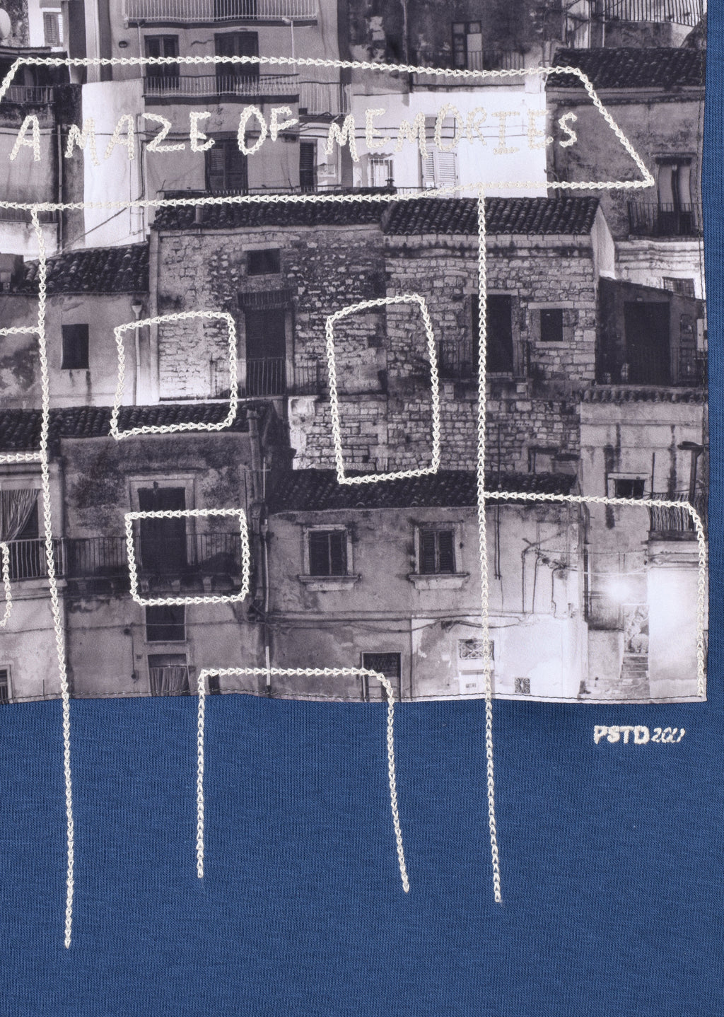 PRINTED PATCH HOODIE