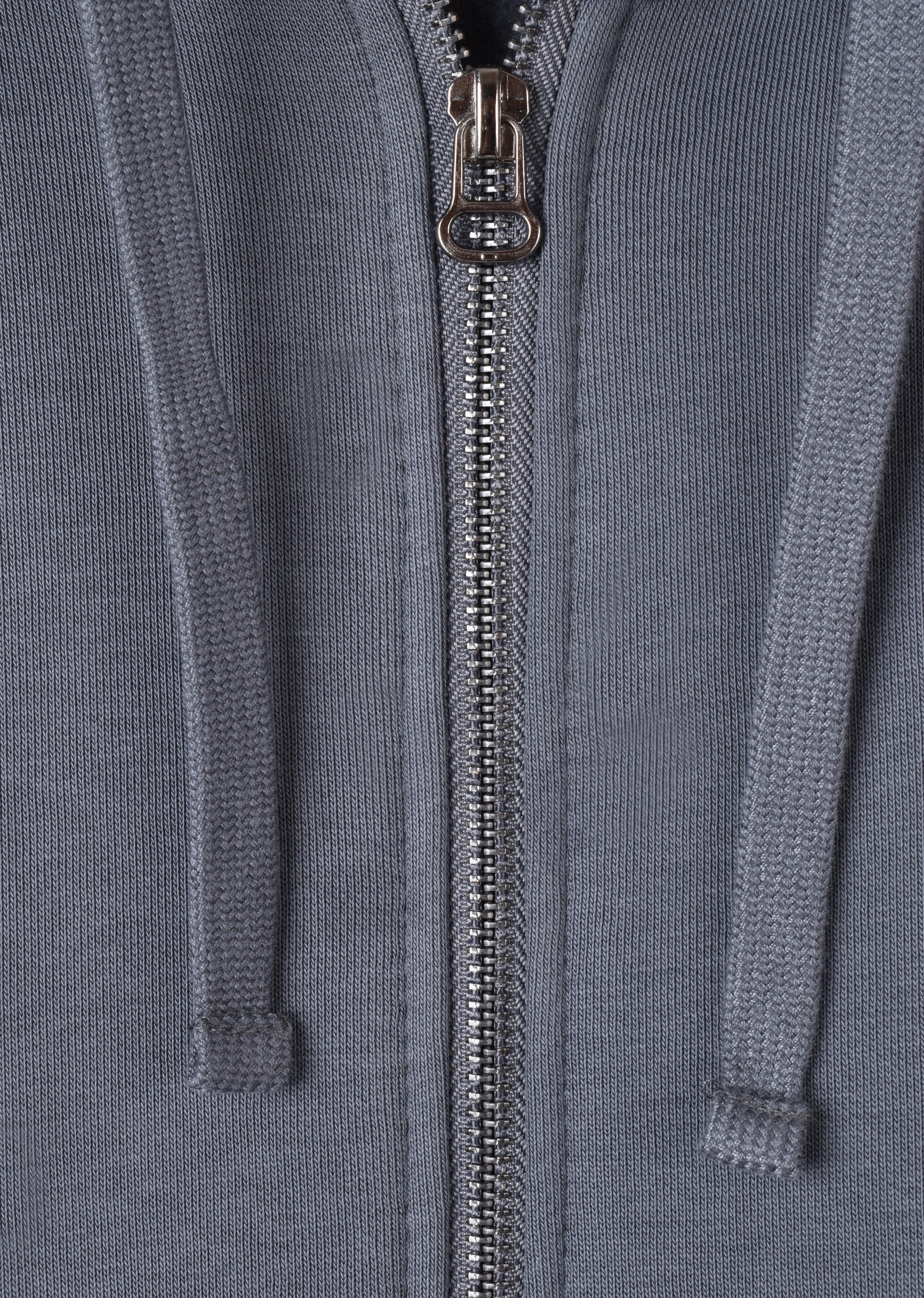 ZIP-UP HOODIE