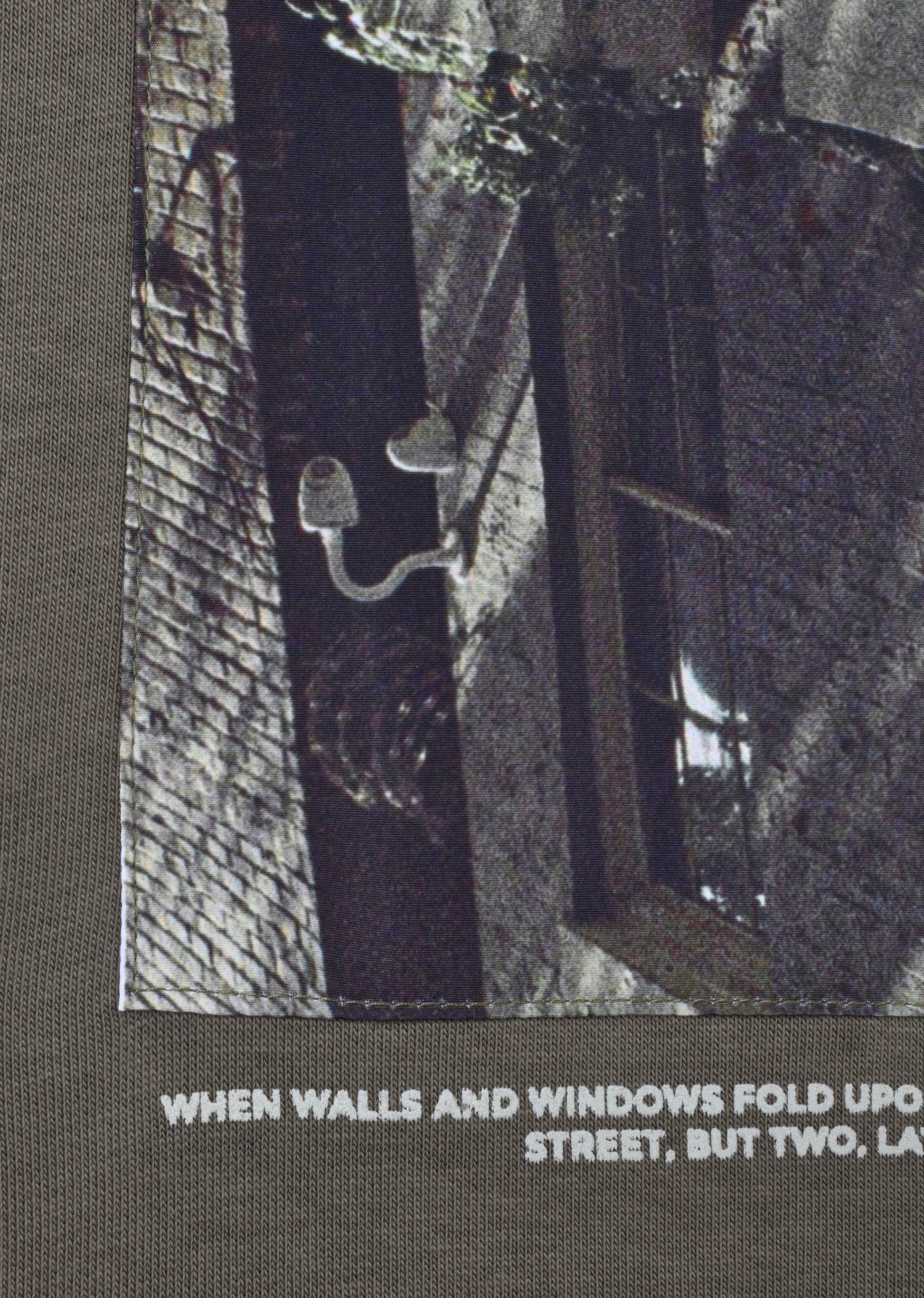 PRINTED PATCH HOODIE