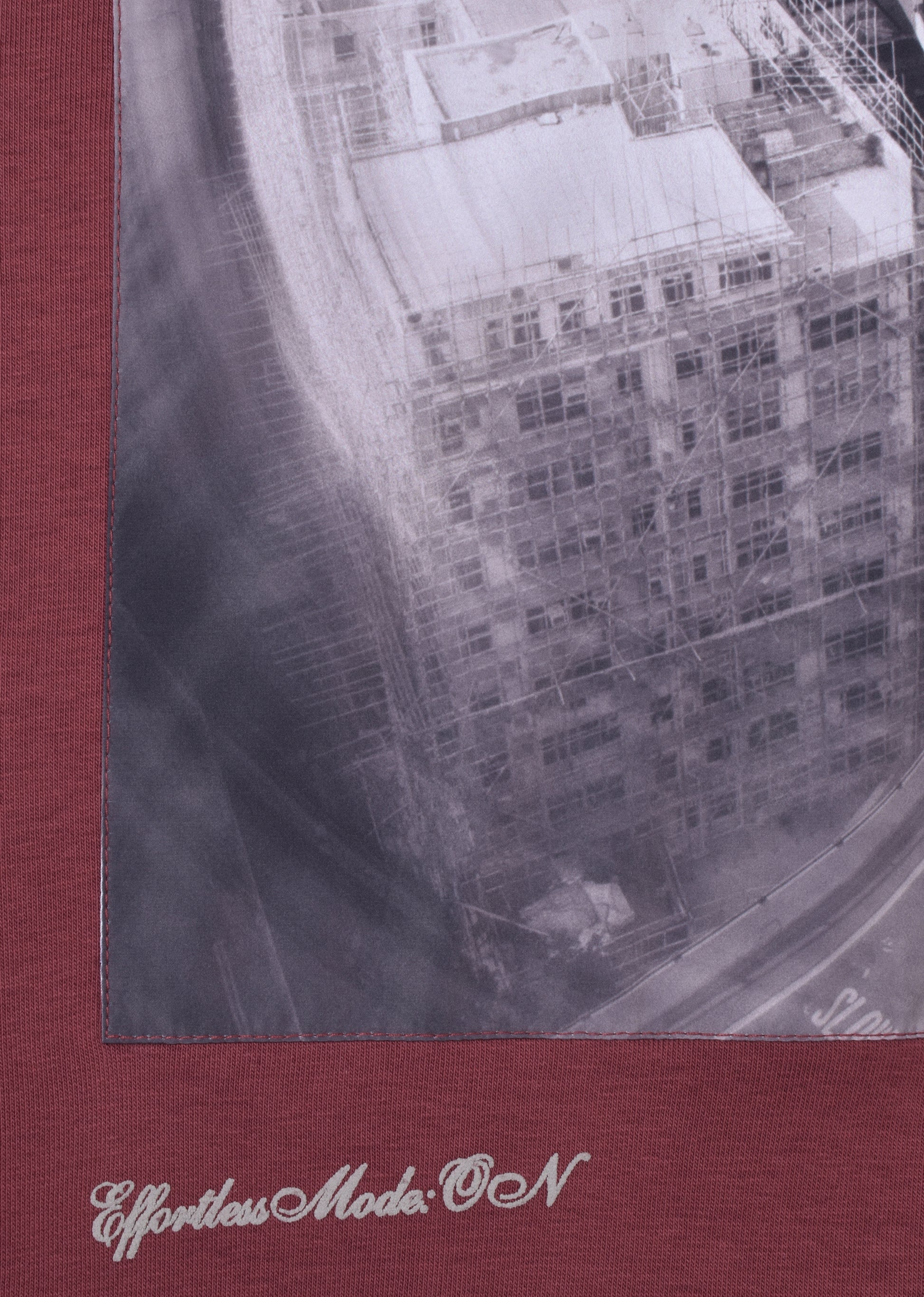 PRINTED PATCH SWEATSHIRT