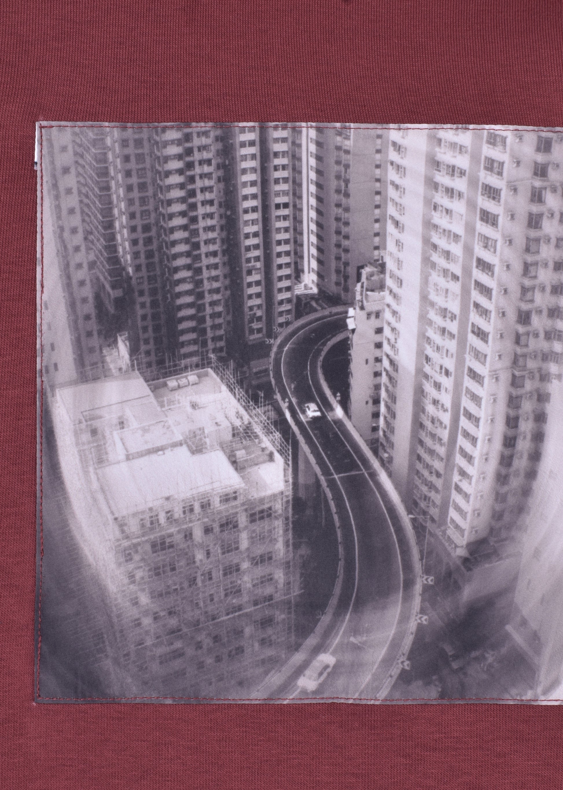 PRINTED PATCH SWEATSHIRT