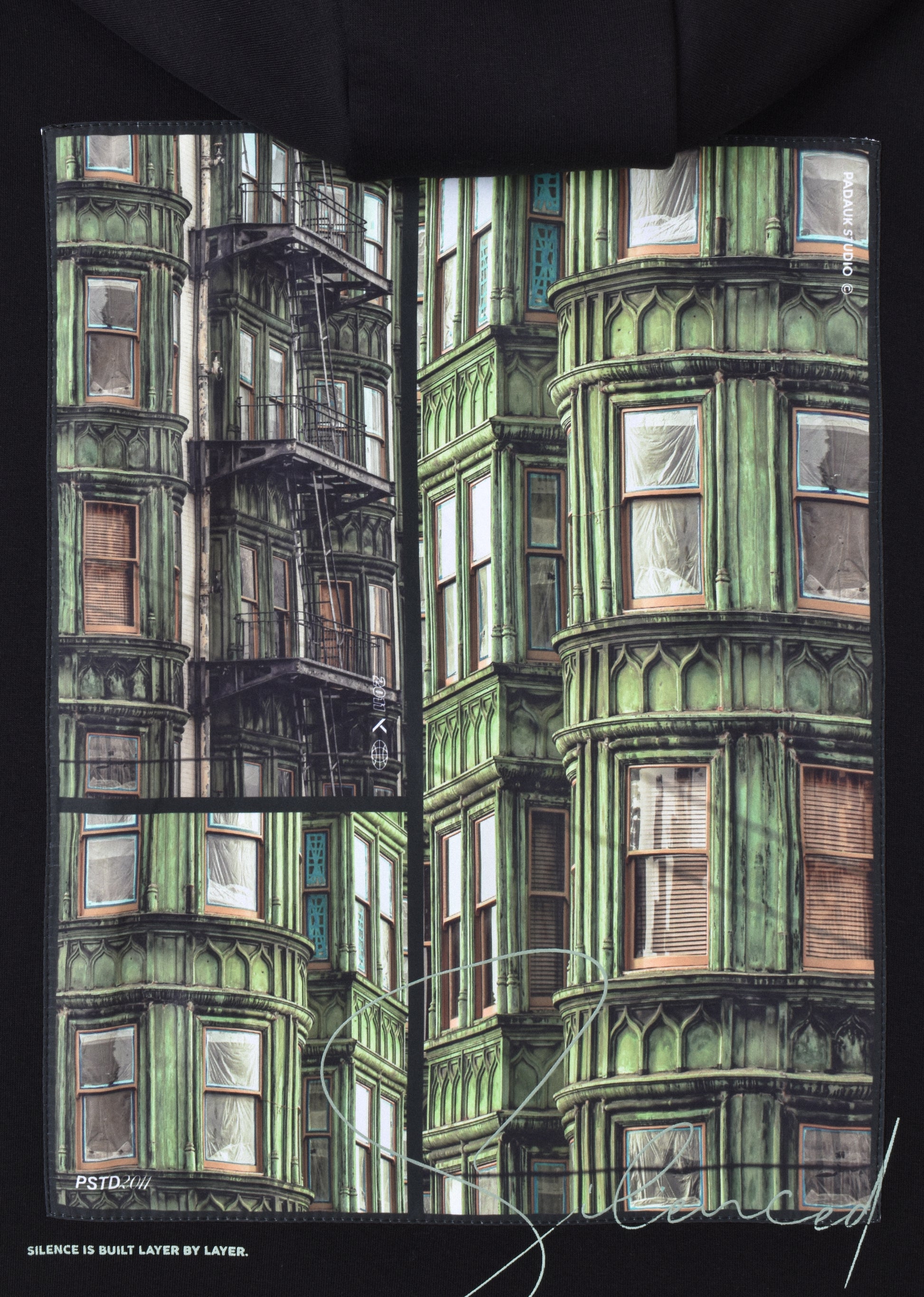 PRINTED PATCH OVERSIZE HOODIE