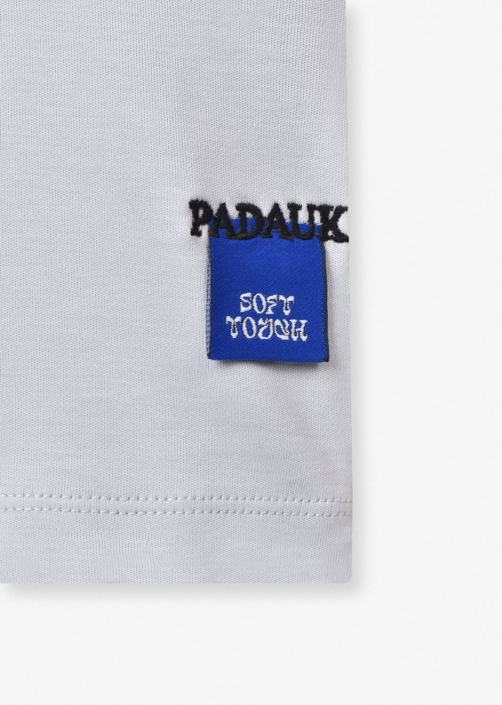HEAVYWEIGHT LABEL T-SHIRT