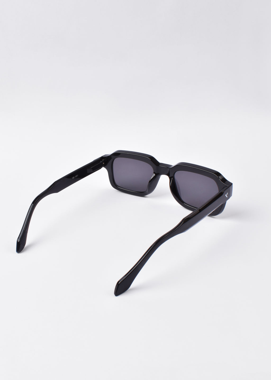 PHANTOM BLACK SUNGLASSES