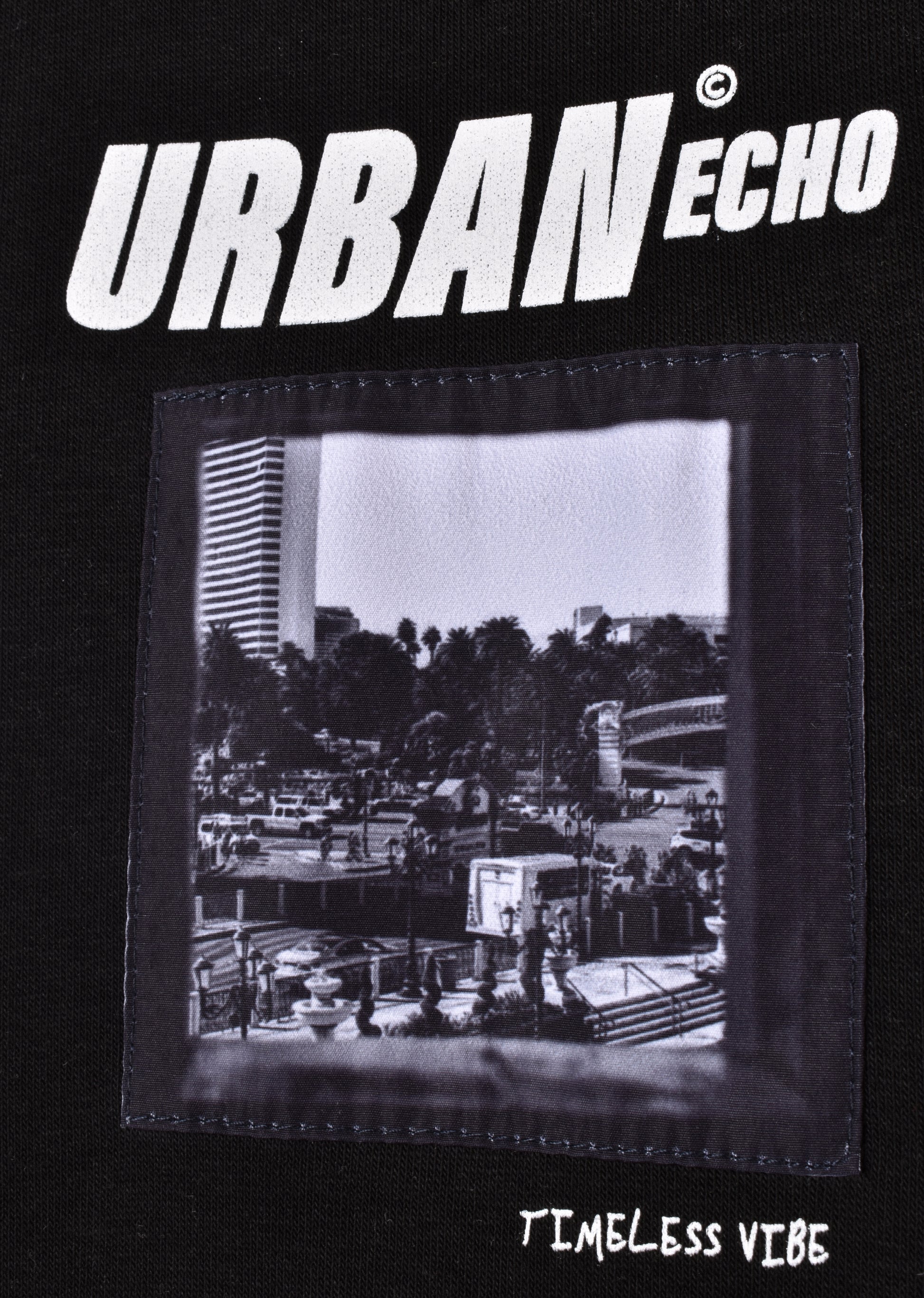 PRINTED PATCH HOODIE